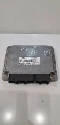Volkswagen PASSAT B5 Engine control unit/module 3B0907557C