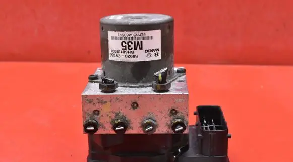 Hyundai ix35 ABS Pump 5WY7F46D