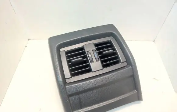 BMW 3 F30 F35 F31 Rear air vent grill 9265350 64229265350