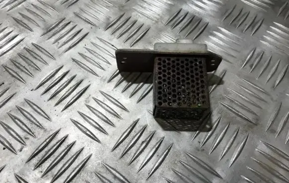 Mitsubishi Colt Heater blower motor/fan resistor 61000 79m