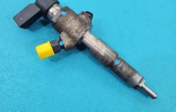 Fuel injector