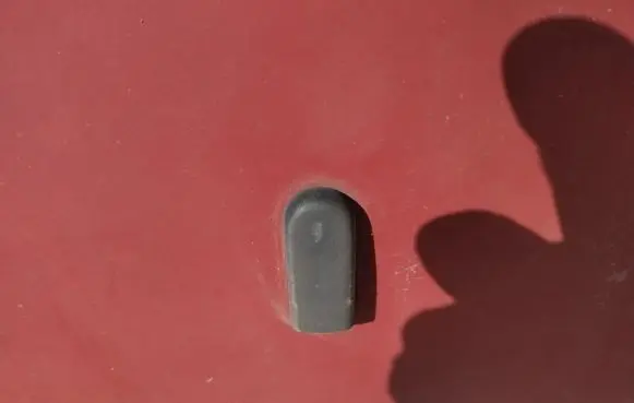 Volkswagen Golf III Windshield washer spray nozzle 