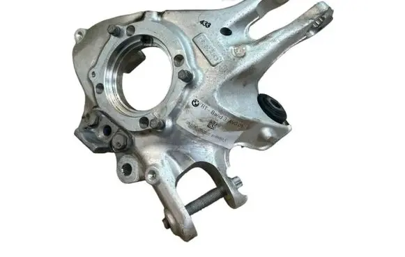 BMW M4 F82 F83 Rear wheel hub spindle/knuckle 2284795 33302284795