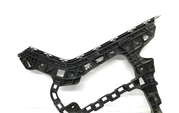 Volkswagen PASSAT B8 Bumper support mounting bracket corner 3G9807356A
