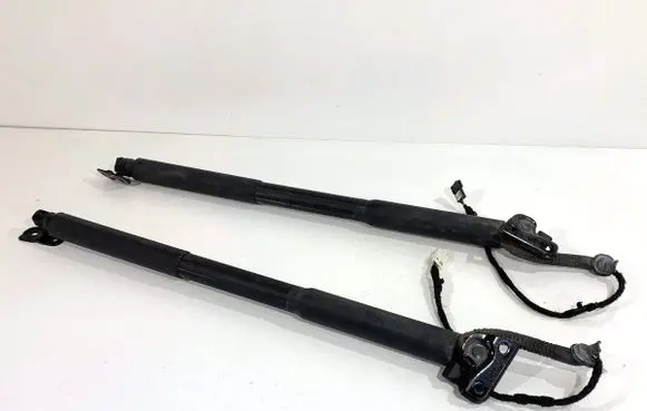 BMW 3 F30 F35 F31 Shock absorber/damper mounting bracket 7263155