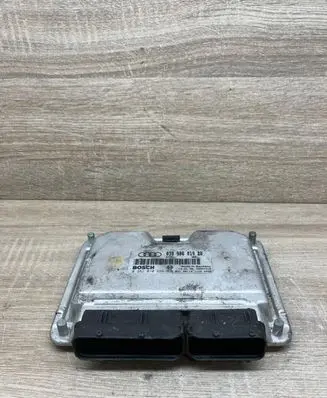 Audi A4 S4 B5 8D Engine control unit/module 038906019BR 0281010226