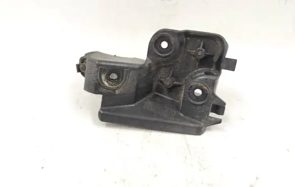 Audi A6 S6 C6 4F Bumper support mounting bracket corner 4F9807892