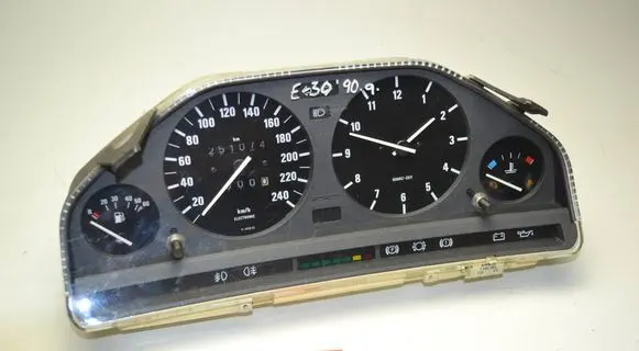 Speedometer (instrument cluster)