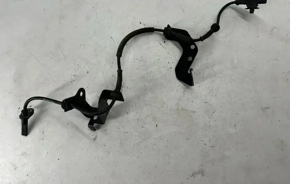 Maserati Ghibli ABS rear brake sensor 670035289