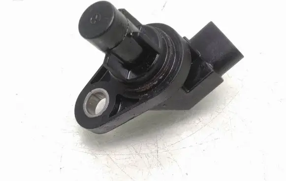Mercedes-Benz A W176 Camshaft position sensor A6519050100 0232103107