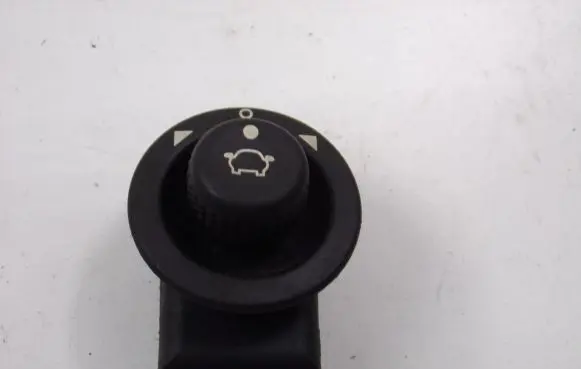 Ford Mondeo MK II Wing mirror switch 93BG17B676BA