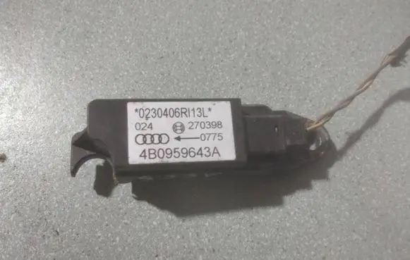 Audi A6 S6 C5 4B Airbag deployment crash/impact sensor 4B0959643A 270398
