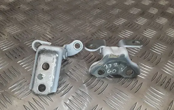 Toyota Auris E180 Rear door hinge set 