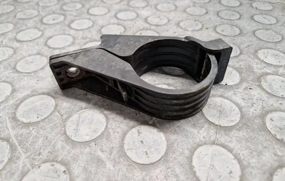 BMW X3 F25 Fuel filter bracket/mount holder 8510304