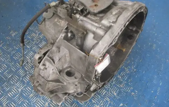 Renault Laguna II Manual 6 speed gearbox 8200064493
