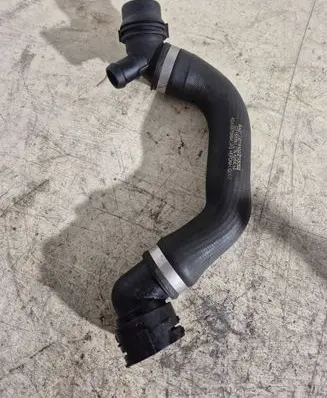 Mercedes-Benz E W213 Engine coolant pipe/hose A2135014100 CT150781