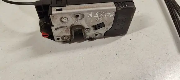 Opel Vivaro Sliding door lock 8200005865 91166226