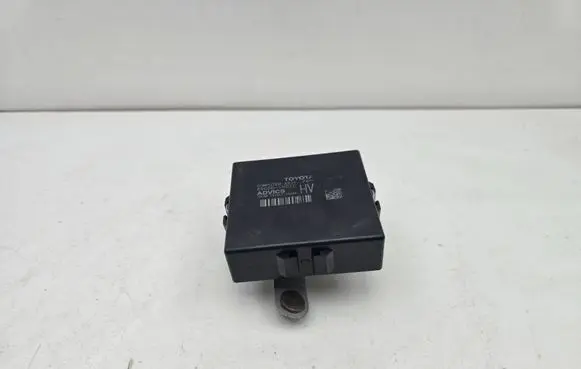 Toyota C-HR I Hand brake control module 8905010010 15181110640
