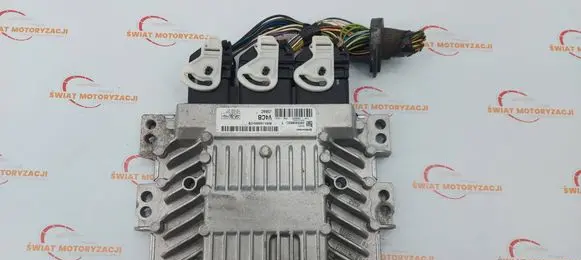 Ford Kuga I Engine control unit/module 8V4112A650CB 5WS40862CT