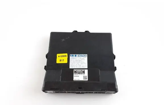 Toyota Prius+ (ZVW40) Engine control unit/module 8968147020 2850003170