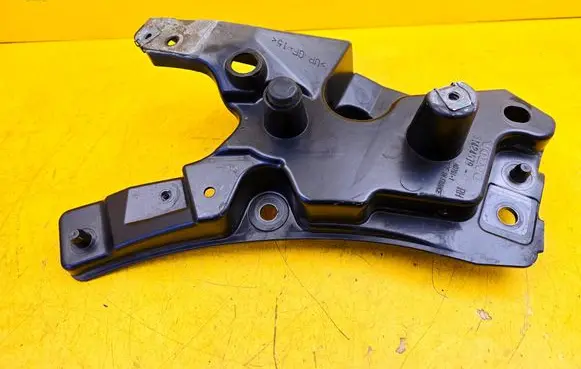 Volvo XC60 Fender mounting bracket 31424579