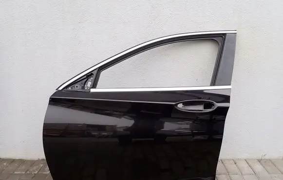Infiniti Q30 Front door GAC