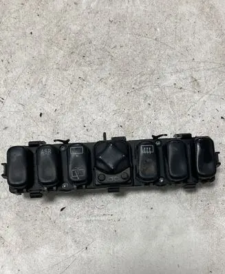 Mercedes-Benz A W168 Wing mirror switch 1688203610 200598 33010901