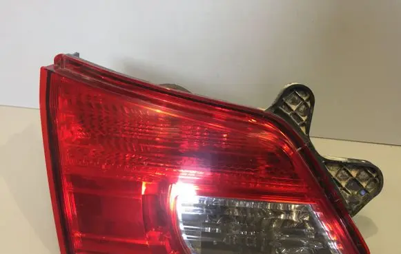 Subaru Outback Tailgate rear/tail lights 13220072