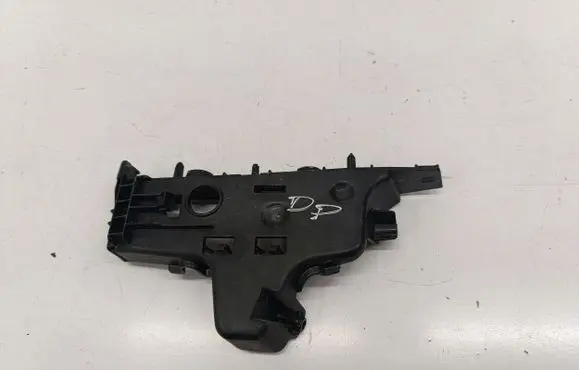 Audi A3 8Y Front bumper mounting bracket 8Y0807184