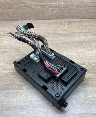 Renault Modus Fuse module 8200528486