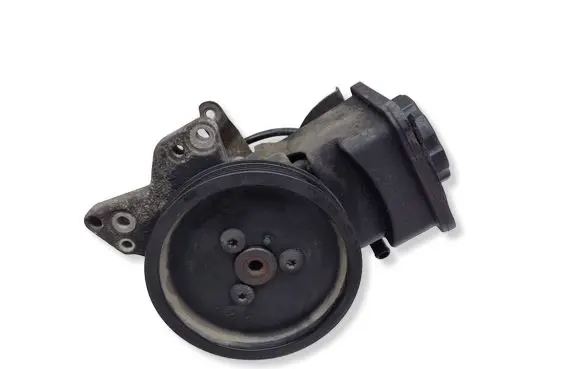 BMW X3 E83 Power steering pump 7692974 7692974548