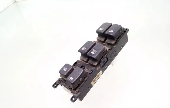 KIA Carens II Electric window control switch 935701D000