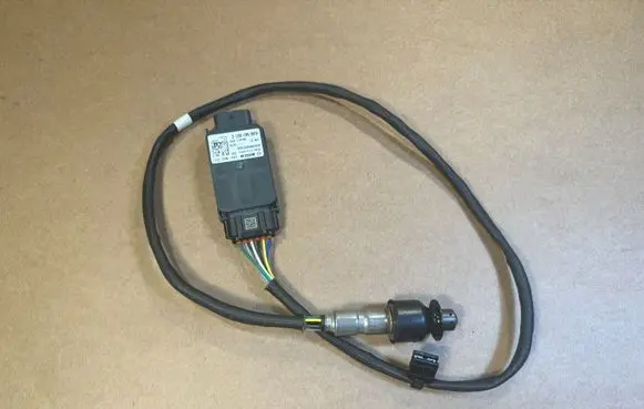 Volkswagen Tiguan Lambda probe sensor 03N907807C