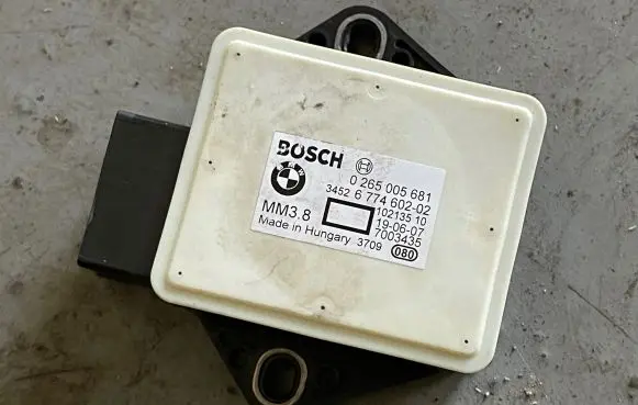 BMW 5 E60 E61 ESP acceleration yaw rate sensor 6774602 7003435 0265005681