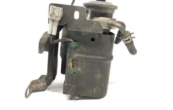 Mazda 6 Fuel filter housing 