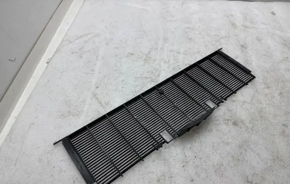 Tesla Model Y Intercooler air guide/duct channel PL415001