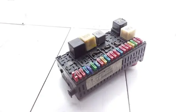 Volkswagen Caddy Fuse module 6K9937025P 357937039