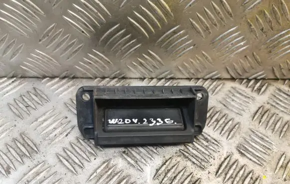 Mercedes-Benz C W204 Tailgate/boot open switch button 2047500293 A2047500293