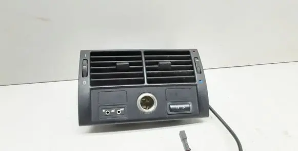 BMW X5 E53 Rear air vent grill 8409081 8370910 8370911