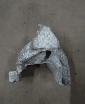 Nissan Murano Z51 Engine mounting bracket