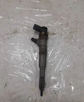 BMW 5 E60 E61 Fuel injector 7794435 0445110209