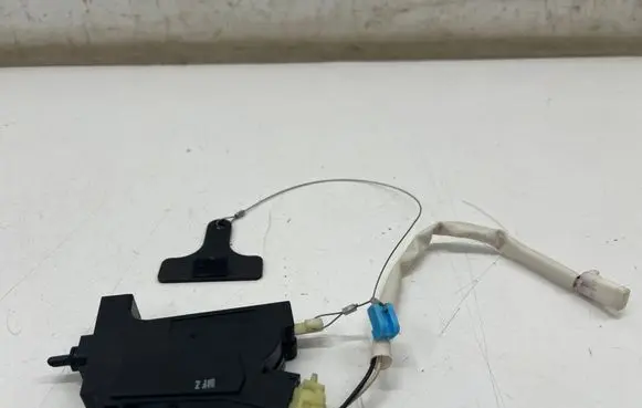 KIA Stinger Fuel tank cap lock 