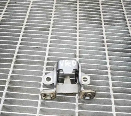 Suzuki Grand Vitara II Tailgate/trunk/boot hinge