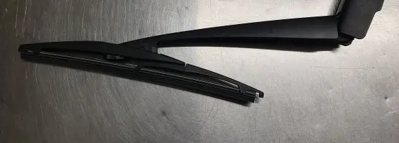 Mazda CX-3 Rear wiper blade arm A6430