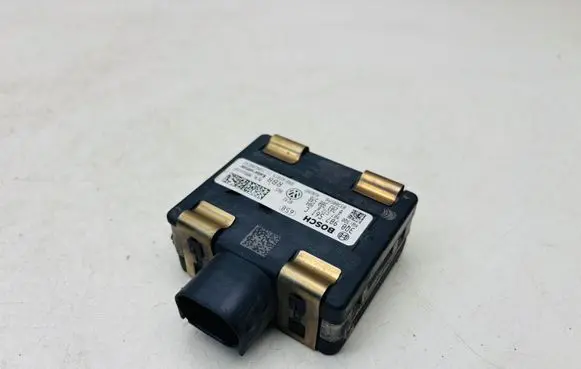 Skoda Superb B8 (3V) Distronic sensor radar 3Q0907561C 3Q0907572B 0203300598