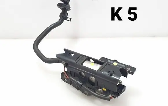 Audi A3 S3 8P Fuel injection high pressure pump 5N0906274B 5N0130307G 5N0906129B