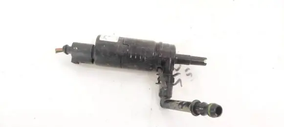 Skoda Octavia Mk2 (1Z) Headlight washer pump 3B7955681 00101612V