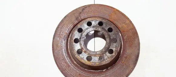 Volkswagen PASSAT B7 Rear brake disc neventiliuojamas