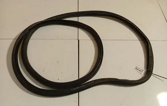 Skoda Superb B6 (3T) Rubber seal front coupe door 3T0867365