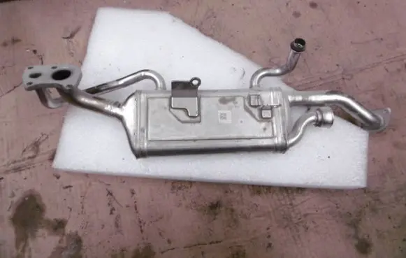 Mercedes-Benz S W221 EGR valve cooler A6421401675 AX0007